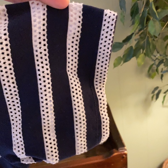 White Stag unique open weave stripe design top with layers XL - Picture 7 of 10